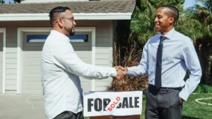 Read more about the article Is It a Buyer or Seller Market? Key Indicators to Watch