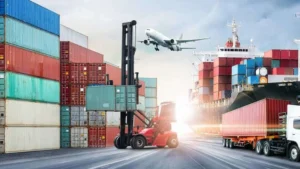 Read more about the article How Companies Are Reducing Carbon Footprints in Freight Transport