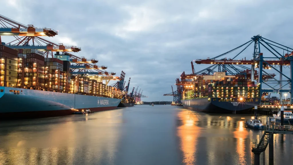 Mitigate Risks in International Shipping